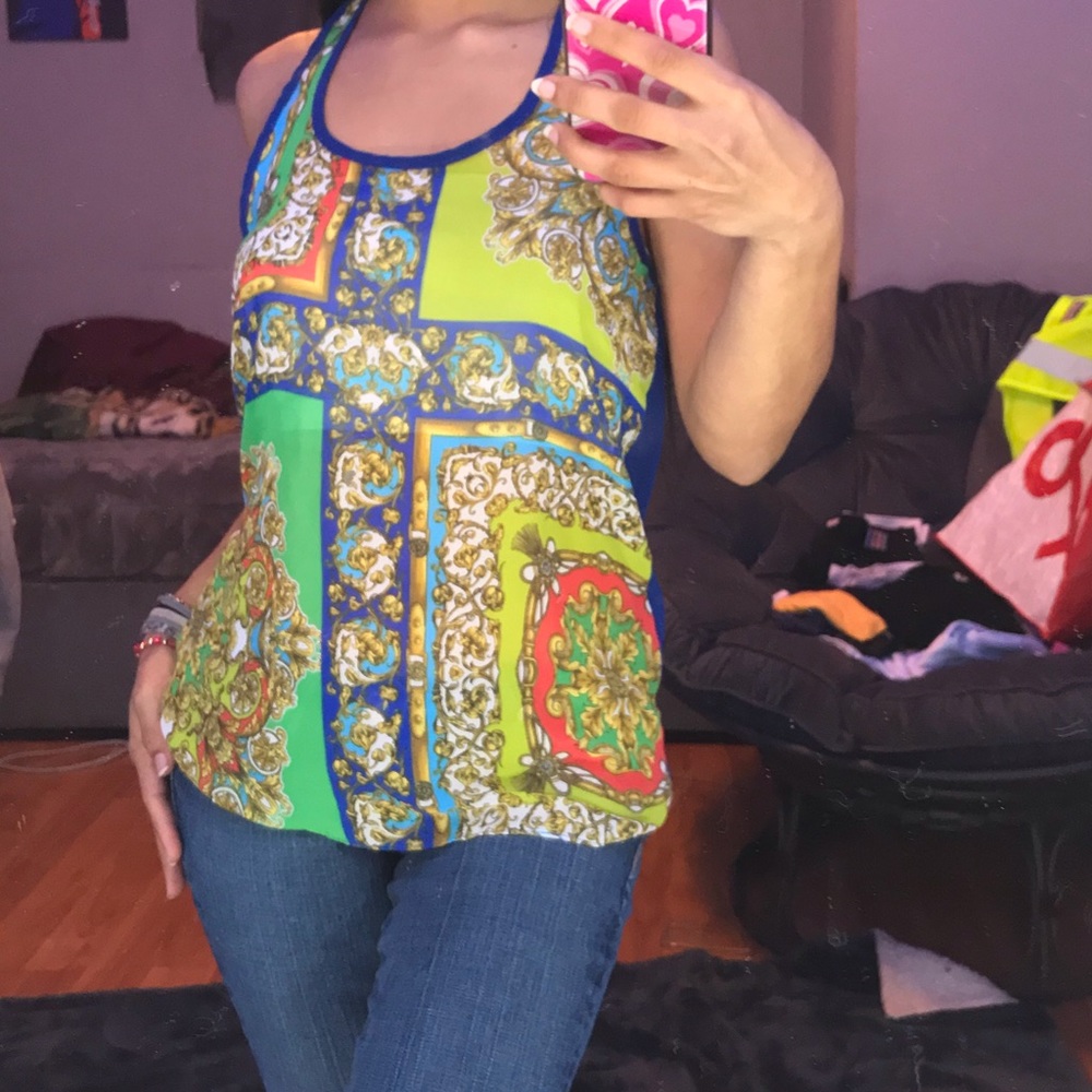 Patterned top
